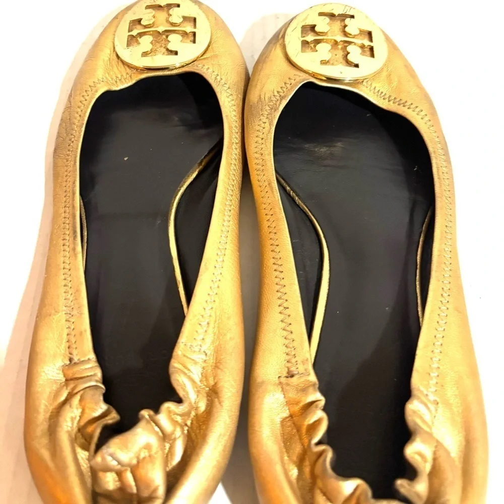 Tory Burch size 7.5 leather ballet flats round toes